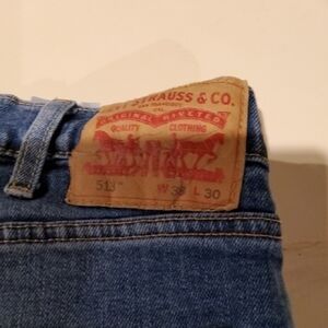 38 X 30 Levi's Classic Blue Jeans with Tan Label